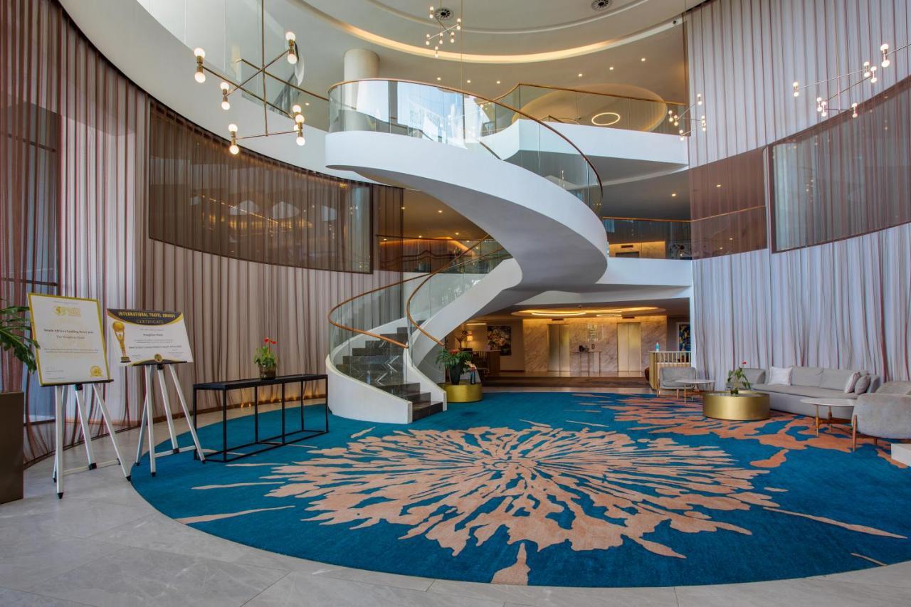 The Houghton Hotel, Spa, Wellness & Golf Johannesburgo Exterior foto The lobby of the hotel