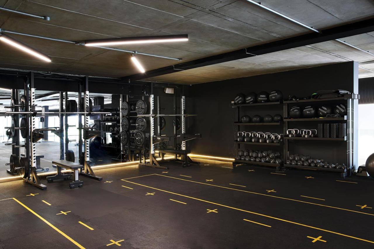 The Houghton Hotel, Spa, Wellness & Golf Johannesburgo Exterior foto The gym at the headquarters of the German Football Association